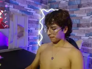 Chaturbate Live Porn of justin_tay1