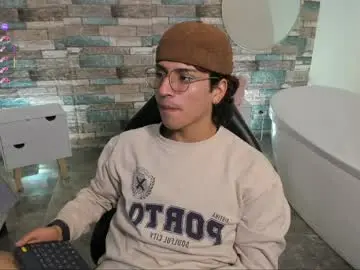 Chaturbate Live Porn of justin_tay1