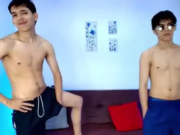 Chaturbate Nude Webcam of chillbicrew