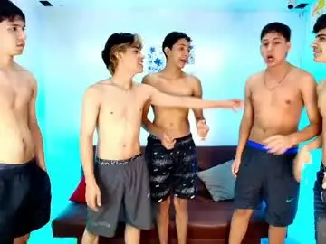 Chaturbate Watch Live Sex Cams of chillbicrew