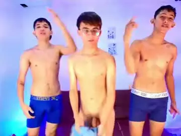 Chaturbate Best live sex cam show of chillbicrew