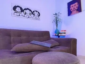 Chaturbate Live Sex Cam of abigail_cruz_