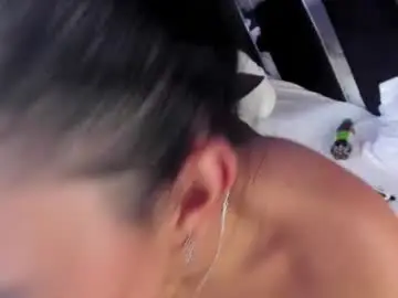 Chaturbate Free Live Porn of larabrook