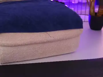 Chaturbate Best live sex cam show of redlaraa