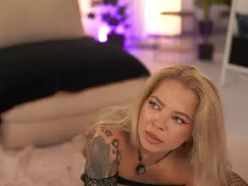 Chaturbate Free Porn Cam of redlaraa