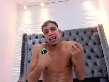 Chaturbate Free Live Porn of tommy_jones2
