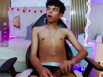 Chaturbate Sex Cam of keahi_tay