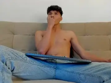 Chaturbate Live Sex Cam of yizus_bonz