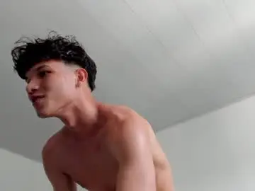 Chaturbate Sex Cam of yizus_bonz