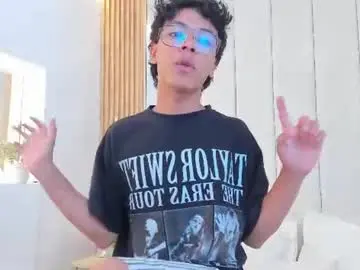 Chaturbate Free Porn Cam of adams_bobby