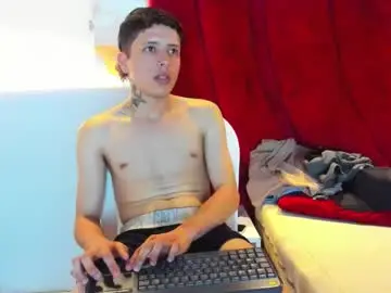 Chaturbate Live Sex Cam of esteban_2102