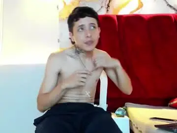 Chaturbate Live Sex of esteban_2102