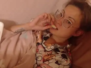 Chaturbate Sex Chat of flowercandydoll13