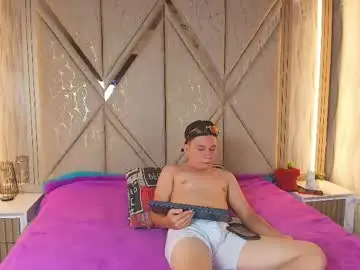 Chaturbate Sex Cam of michaell_twink
