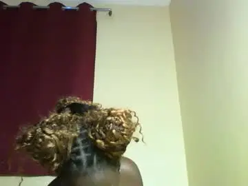 Chaturbate Live Sex Cam of x_melanine