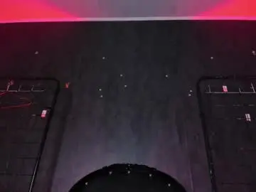 Chaturbate Live Sex Cam of carolinaarias_