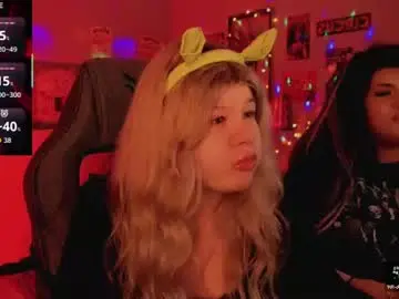 Chaturbate Live Sex Cam of lilithnelson