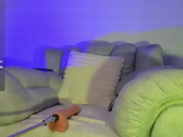 Chaturbate Live Sex Cam of mialove_sweet