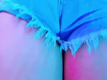 Chaturbate Live Sex Cam of squirt_dirty_anal