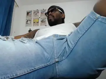 Chaturbate Live Sex of briansantos69