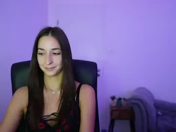 Chaturbate Watch Live Sex Cams of crystalbrunette18