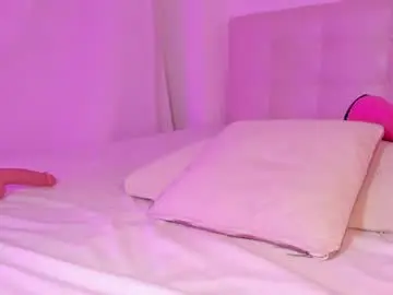 Chaturbate Sex Cam of miia_rose12