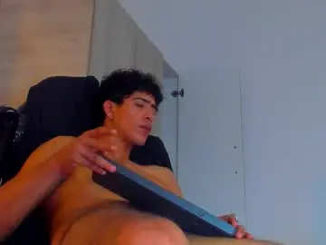 Chaturbate Free Porn Cam of tyler_lautners