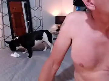 Chaturbate Best live sex cam show of carlosbangsyeidy