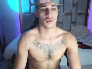 Chaturbate Free Porn Cam of orionblaze69_