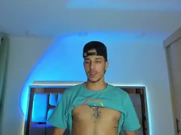 Chaturbate Live Sex Cam of orionblaze69_