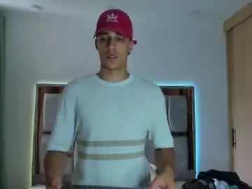 Chaturbate Live Sex Cam of orionblaze69_