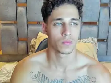 Chaturbate Free Porn Cam of orionblaze69_