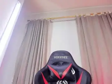 Chaturbate Free Porn Cam of aleja_hill