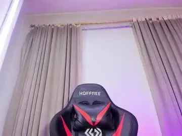 Chaturbate Live Sex Cam of aleja_hill