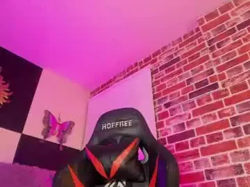 Chaturbate Sex Cam of aleja_hill
