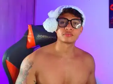 Chaturbate Live Porn of evan_greey