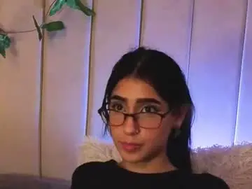 Chaturbate Best live sex cam show of lilithcollins