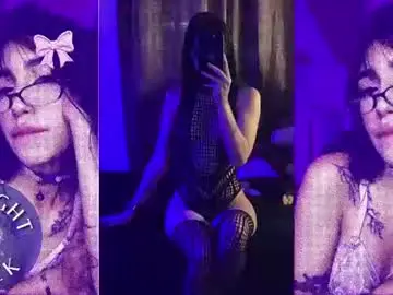 Chaturbate Live Sex Cam of lilithcollins