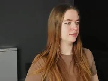 Chaturbate Live Sex Cam of robert_lisa