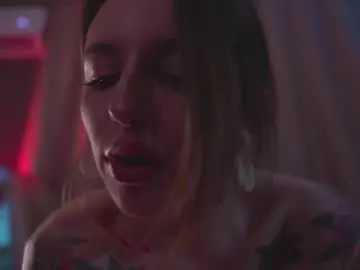 Chaturbate Adult Webcams of deeptalkss_