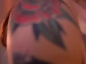 Chaturbate Live Sex Cam of deeptalkss_