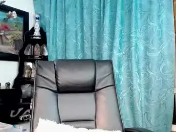 Chaturbate Live Sex Cam of laia_hadid