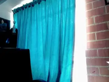 Chaturbate Live Sex Cam of laia_hadid