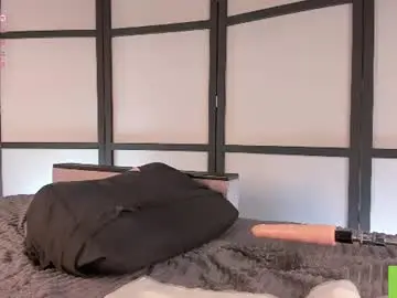 Chaturbate Best live sex cam show of amoraeverett