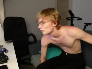Chaturbate Live Porn of dave_redmond