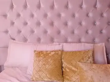 Chaturbate Live Sex Cam of eloisa_cleavage_