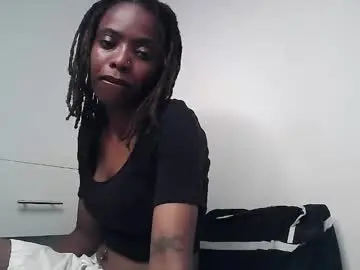 Chaturbate Live Sex Cam of petiteebony_22