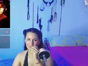 Chaturbate Live Porn of zaraluxx