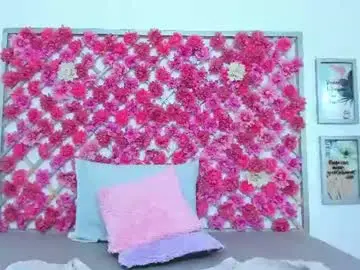 Chaturbate Free Live Porn of emmyrouse_