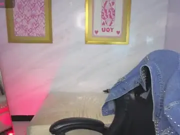 Chaturbate Watch Live Sex Cams of evy_lux_v